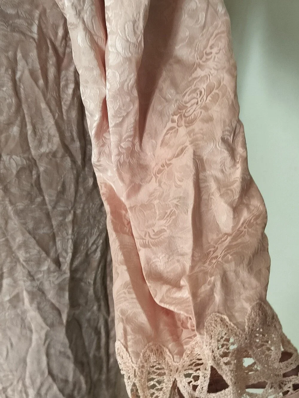 Sleeve Lace Midi Dress in Blush Pink